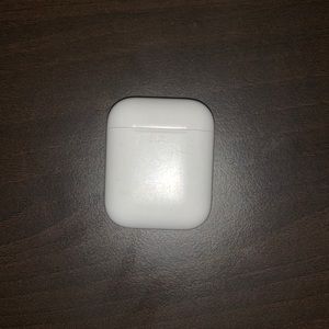 AirPods charging case